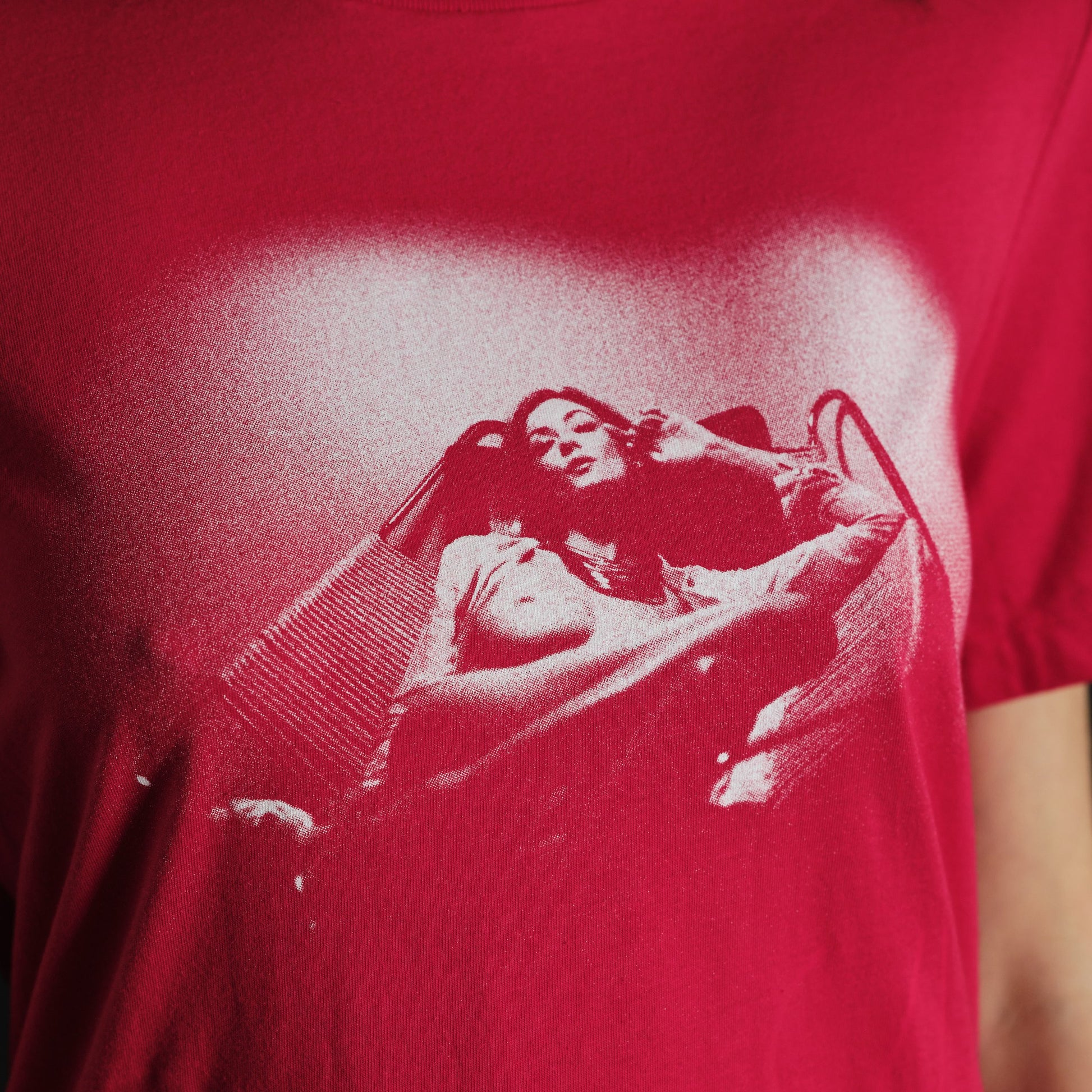 20221020_EllisAu_NausicaaYami_DTLA_03_Shirts_0932c.jpg